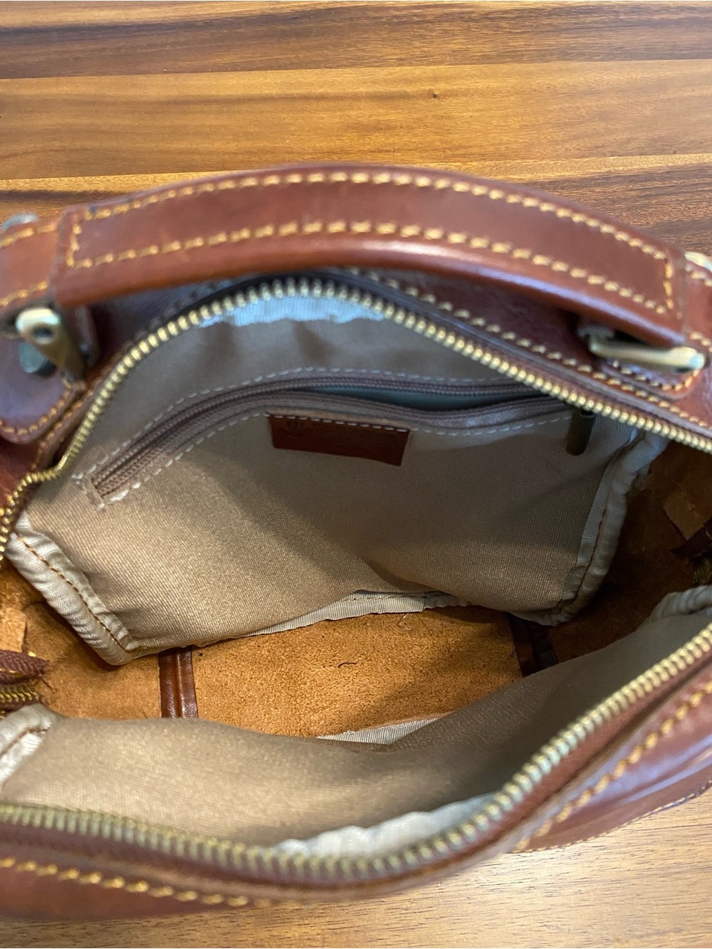 Venice Leather Crossbody Satchel Bag Purse - Picture 7 of 7